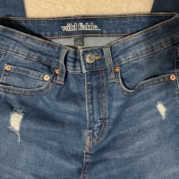 Distressed jeans - Picture 4 of 6